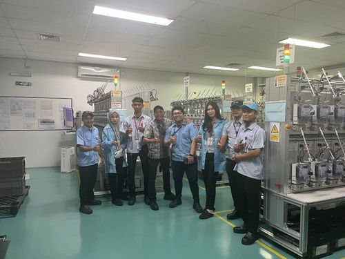 Son şirket haberleri GENY Electric, EDMI ile Ortaklığı Güçlendirdi, Endonezya'daki PT. VS'de Üç Fazlı Enerji Meter Kalibrasyon Sistemini Başarıyla Gönderdi
